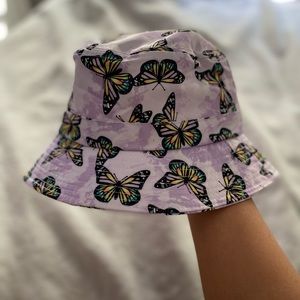 Bucket hat